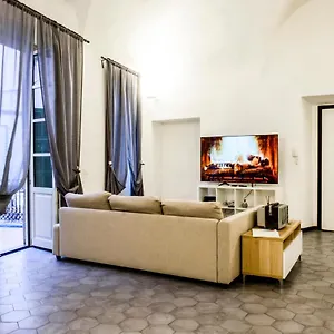 Archivolto Del Teatro, 3 Affittacamere Albenga