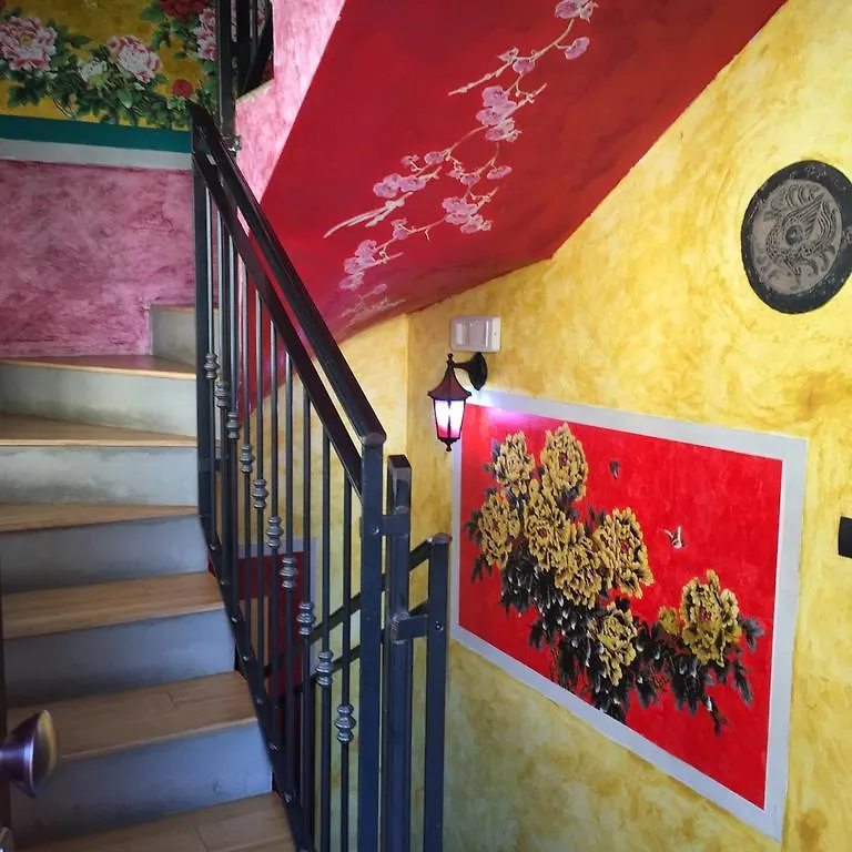 Villa Vietnamonamour Milan 2*,  Italy
